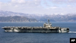 일본해 상의 미 해군 함대 (자료사진)