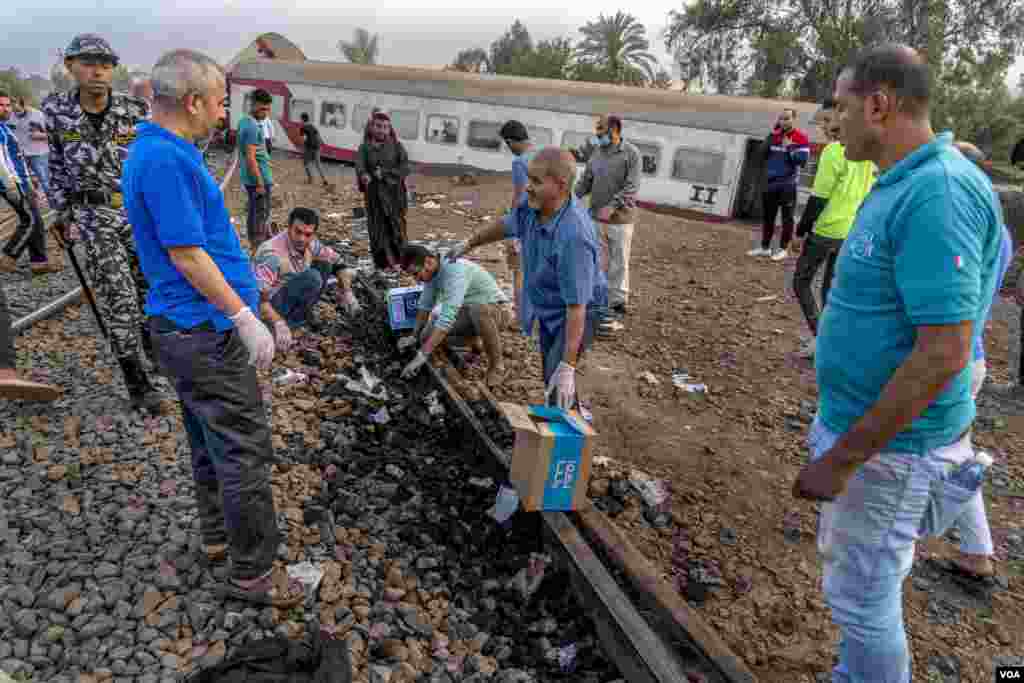 Government officials accused &quot;extremists and drug abusers&quot; of sabotaging these train tracks, prompting fears among international and local tourists., in Banha, April 18, 2021. (Hamada Elrasam/VOA) 