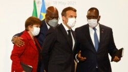 Le président français Emmanuel Macron, la directrice générale du FMI Kristalina Georgieva, le président sénégalais Macky Sall et le président de l'Union africaine et président de la République démocratique du Congo Felix Tshisekedi à Paris, le 18 mai 2021.
