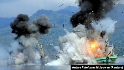 Indonesia Blows Up 23 Foreign Fishing Vessels