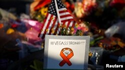 A cinco días de la tragedia la policía continúa tratando de averiguar la razón de la matanza en un concierto de música country en Las Vegas.