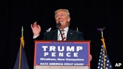 Ứng cử viên tổng thống đảng Cộng hòa Donald Trump phát biểu trong một buổi mít tinh ở Trường Trung học Windham, New Hempshire, ngày 6 tháng 8 năm 2016.