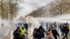 Ribuan Warga Brussels Protes Perpanjangan Pembatasan terkait COVID-19
