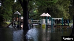 Poplave na ulicama Vilmingtona u Severnoj Karolini