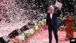 Armenian President Serge Sarkisian at campaign rally in Yerevan, Armenia, Feb. 15, 2013