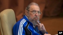 ທ່ານ Fidel Castro ໄປຮ່ວມ ມື້ສຸດທ້າຍ ກອງປະຊຸມໃຫຍ່ ຄັ້ງທີ 7 ຂອງພັກຄອມມູນິສຄິວບາ ທີ່ນະຄອນຮາວານາ. (19 ເມສາ 2016)