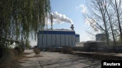 The chimney of a surviving ceramics factory in Zibo, Shandong province, China, Nov. 23, 2017. Nearly 150 firms have been forced to close since a crackdown that began last year.