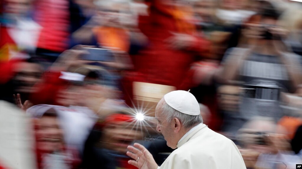 Ðức giáo hoàng Phanxicô tại Quảng trường Thánh Phêrô ở Vatican trong buổi tiếp kiến giáo dân hàng tuần (ảnh tư liệu ngày 18/10/2017).