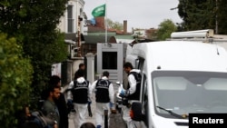 Turkish forensic officials arrive to the residence of Saudi Arabia's Consul General Mohammad al-Otaibi in Istanbul, Oct. 17, 2018. 