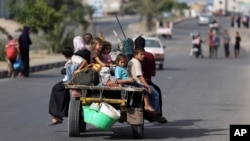 巴勒斯坦居民在加沙逃避戰火
