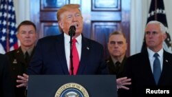 Predsednik Tramp govori o situaciji u Iranu okružen visokim američkim generalima, 8. januara 2019.