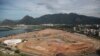 Brésil: la dernière habitante du parc Olympique refuse que sa maison devienne un parking