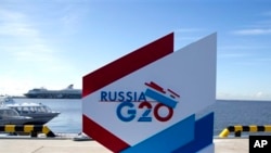 ကမ္ဘာ့အဓိက စီးပွားရေးနိုင်ငံတွေရဲ့ G-20 ထိပ်သီးစည်းဝေးပွဲ၊ ရုရှနိုင်ငံ။ (စက်တင်ဘာ ၄၊ ၂၀၁၃)