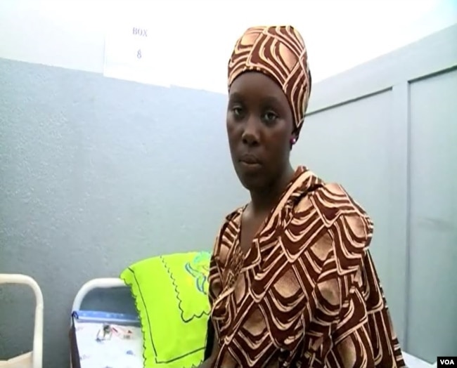 13-year old Aissatou Kingue in the hospital after she regained freedom, Ngaoundere, Cameroon, April 9, 2019. ( M. Kindzeka/VOA)