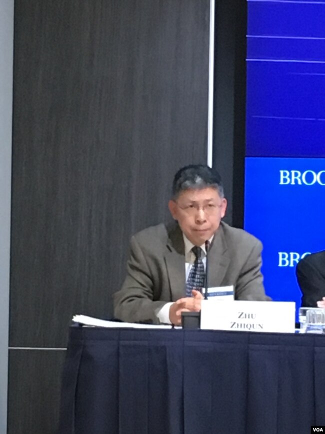 美国宾州巴克内尔大学(Bucknell University)国际关系与政治学教授朱志群博士(美国之音钟辰芳拍摄)