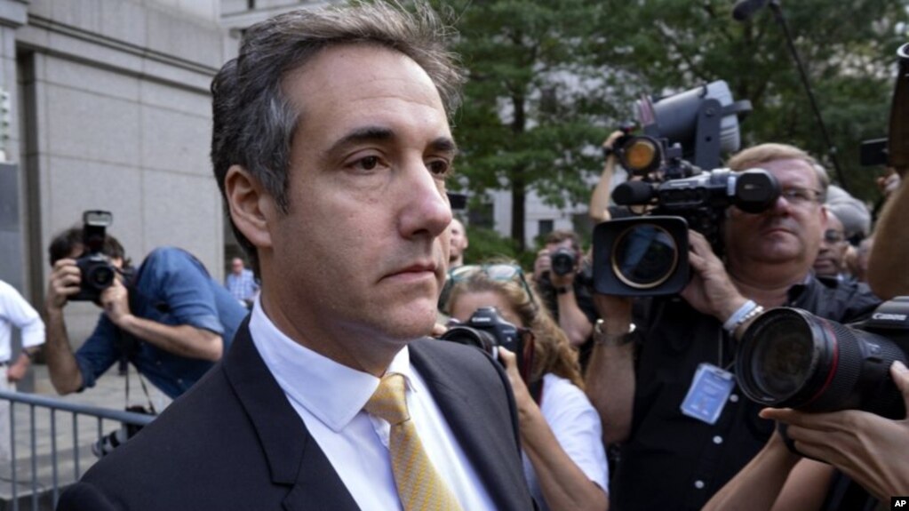 Michael Cohen, exabogado personal del presidente Donald Trump, mientras parte de un tribunal federal después de llegar a un acuerdo de culpabilidad en Nueva York el 21 de agosto.