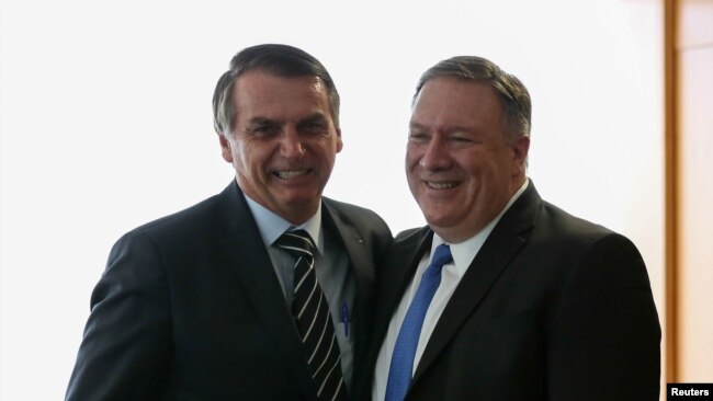 美国国务卿蓬佩奥（右）2019年1月2日会见巴西新总统博尔索纳罗（路透社）