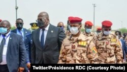 Perezida Félix Tshisekedi ya RDC hamwe n'umuhungu wa Idris Deby, Mahamat Deby i N'Djamena, Kw'itariki ya 23/04/2021