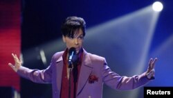 FILE - Prince performs on the "American Idol" television show finale at the Kodak Theater in Hollywood, California, May 24, 2006.