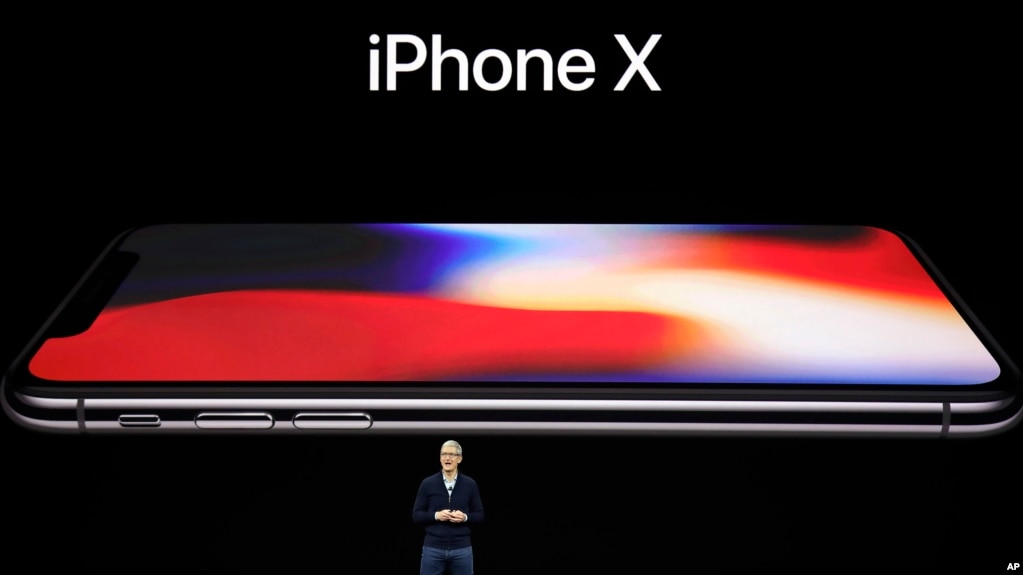 苹果公司首席执行官库克在乔布斯剧场介绍 iPhone X（2017年9月12日）