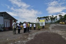 Wapres Ma'ruf Amin di lokasi huntara korban Semeru, Jumat (14/1). (Foto: Courtesy/Pemkab Lumajang)