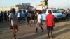 Taxistas em protesto em Luanda por pagamentos que dizem que o MPLA lhes deve