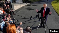 美國總統特朗普週日在離開白宮前往大衛營前對記者講話