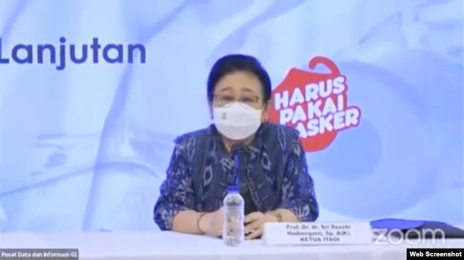 Ketua ITAGI Prof Sri Rezeki Hadinegoro mengingatkan vaksin booster Corona harus memprioritaskan kalangan rentan. (VOA)