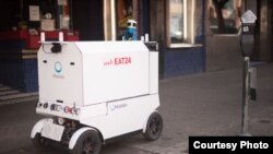 Marble has teamed up with Yelp Eat24 to offer food deliveries via a driverless robot. (Marble)