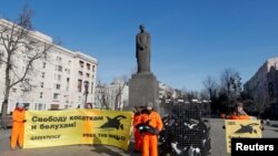Одна из акций протеста активистов Greenpeace в Москве. Архивное фото.
