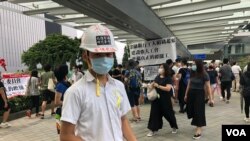 19歲的中六學生Terrence 參與9月3日金鐘添馬公園反送中全民三罷集會，顯示香港人無懼白色恐怖。(美國之音湯惠芸拍攝)