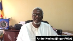 Professeur Mahamat Barko, recteur de l'université de N'Djamena le 12 octobre 2017 (VOA André Kodmadjingar), le 12 octobre 2017 (VOA André Kodmadjingar), le 12 octobre 2017. (VOA/André Kodmadjingar)