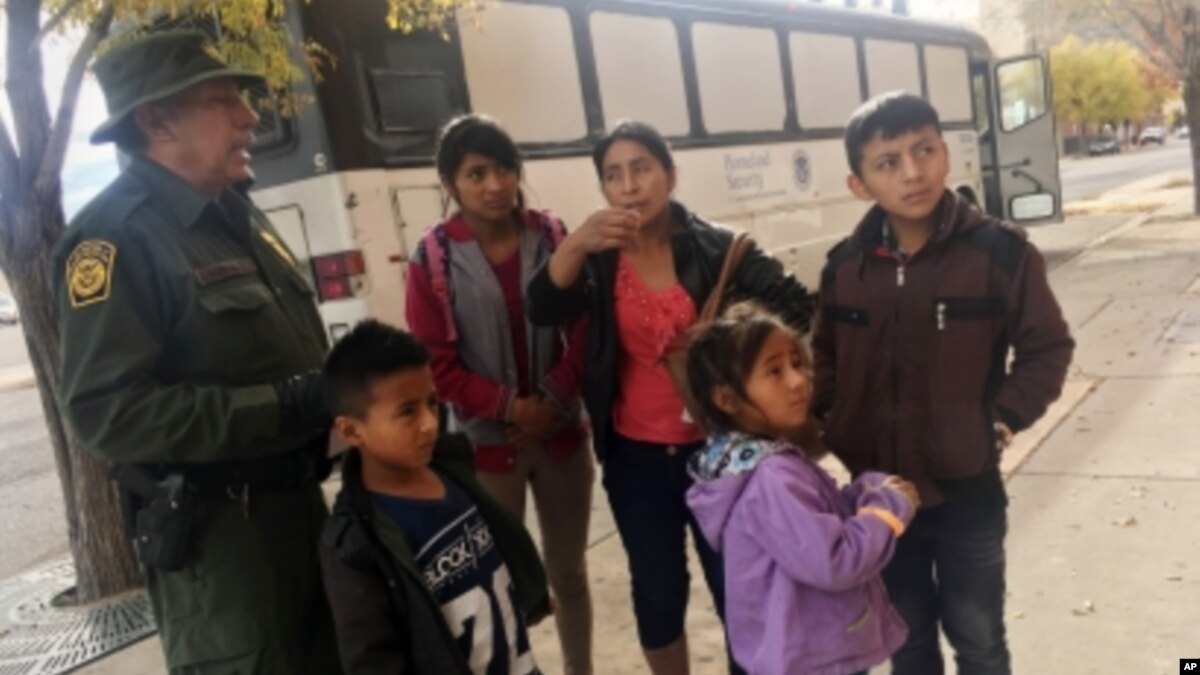 EE.UU.: Congreso analiza implicaciones legales de Protocolos de Protección al Migrante - Voz de América