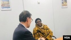 Unkosazana Judith Ncube esenza umhlangano lomunye usomabhizinisi wedolobho leBradford