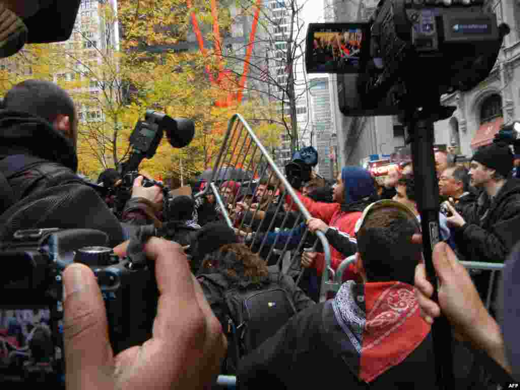 В Нью-Йорке продолжаются массовые акции протеста