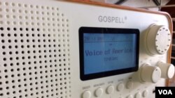 A DRM receiver tuned to the VOA test signal.