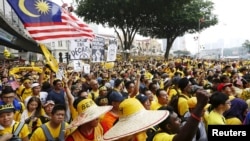 Người biểu tình thuộc tổ chức Bersih xuống đường biểu tình ở thủ đô Kuala Lumpur đòi Thủ tướng Najib Razak từ chức, ngày 29/8/2015.