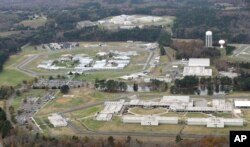 FILE - Jonathan Pollard, the Navy intelligence analyst who was arrested in 1985 for selling secrets to Israel, is scheduled to be released from the Butner Federal Correctional Complex in Butner, N.C., Nov. 20, 2015.