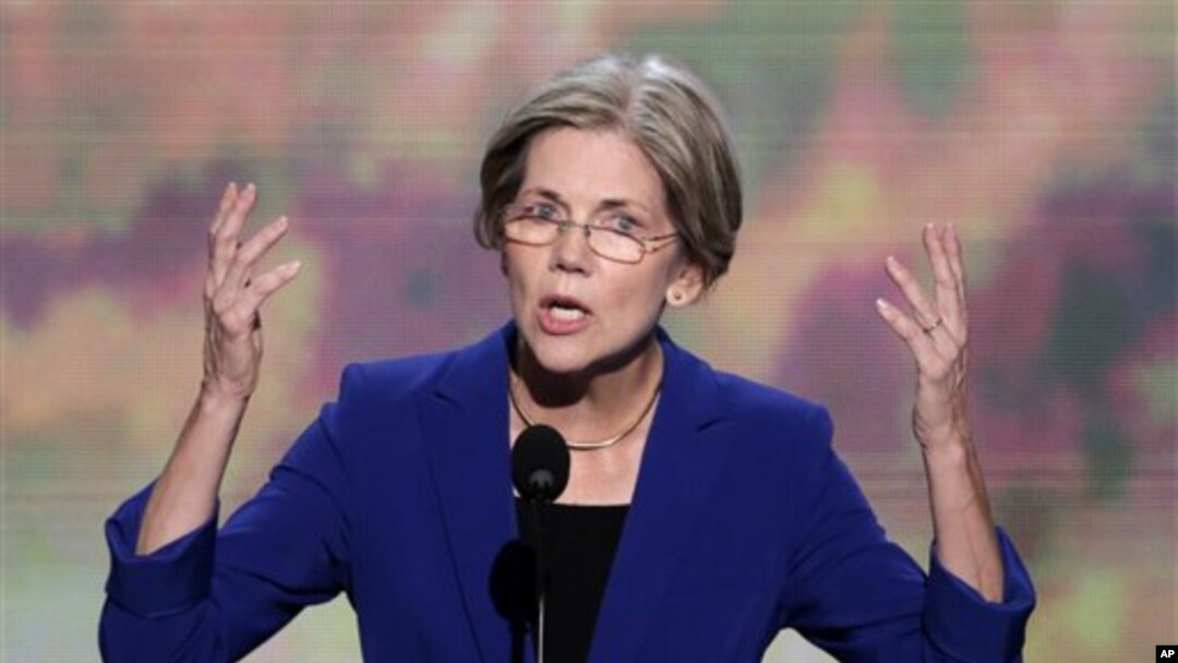 Kandidat Senator AS untuk negara bagian Massachusetts, Elizabeth Warren menjadi salah satu 'bintang' DNC 2012 di Charlotte, NC (4/9).