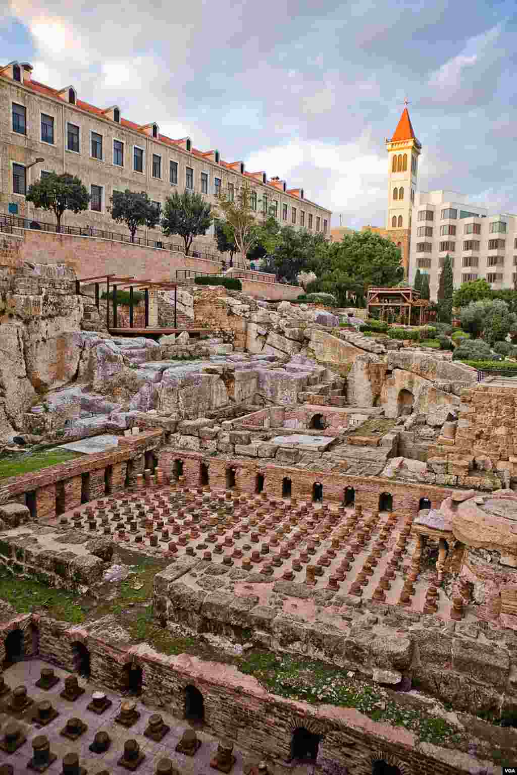 The destruction of a French colonial government building from the 1920s during the civil war uncovered Roman baths from 2,000 years ago. (VOA/V. Undritz)