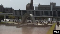 Monumento dedicado às vitimas de Hiroshima, Japão