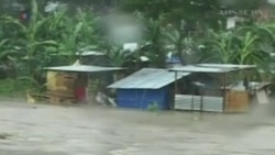 Typhoon Haiyan Slams the Philippines