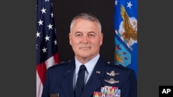 Tướng hai sao Michael Carey 