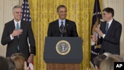 El presidente Obama anuncia la designación de Denis McDonough (izquierda) en sustitución de Jack Lew (derecha)