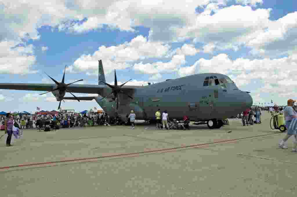سی – ۱۳۰ هرکولس C-130 Hercules