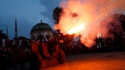 Meriam ditembakkan sebagai pertanda dimulainya bulan Ramadan dan tanda iftar sepanjang Ramadan merupakan tradisi era Ottoman, termasuk di wilayah Turki dan negara-negara Balkan (foto: dok). 