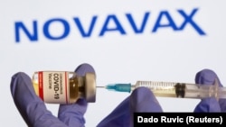 Novavax ေဆးကုမၸဏီရဲ႕ ကိုဗစ္ကာကြယ္ေဆးပုလင္း။ (ေအာက္တိုဘာ ၃၀၊ ၂၀၂၀)