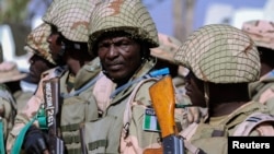 Militer Nigeria membebaskan 42 tersangka anggota Boko Haram Selasa (4/11).