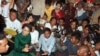 Bà Aung San Suu Kyi bị chất vấn tại một cuộc phản đối ở mỏ đồng