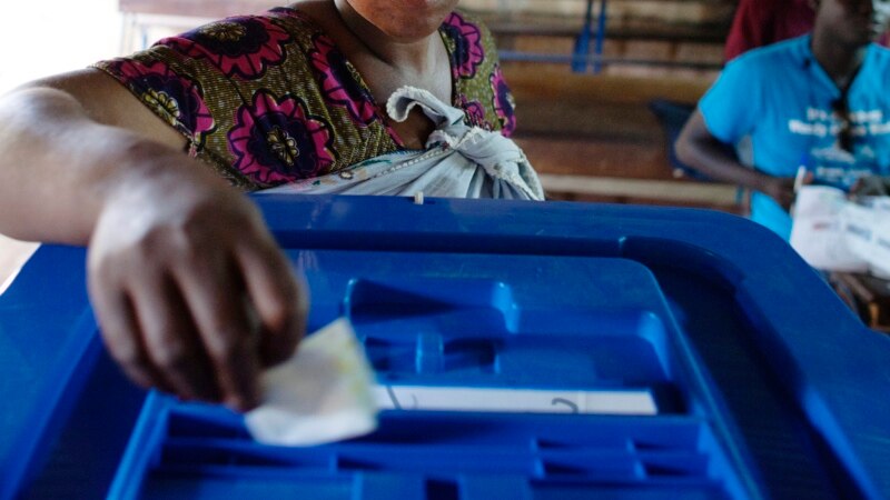 Une femme d'affaires candidate à la présidentielle au Mali